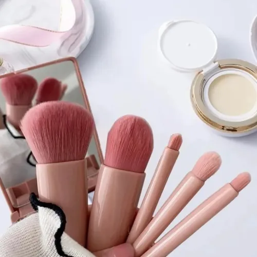 Set Brochas De Maquillaje X5 Estuche Y Espejo Portatil