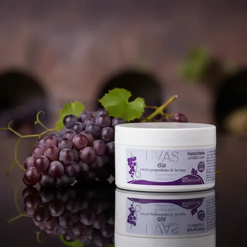 Crema Dia Humectante- Uvas Cosmeticos X 3