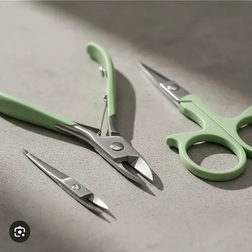 Kit Manicuría Y Pedicuría Profesional 20 Piezas Estuche Plas