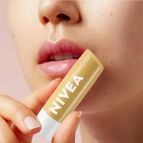 Nivea Protector Labial 24hs Humectación Buttercream Vainilla