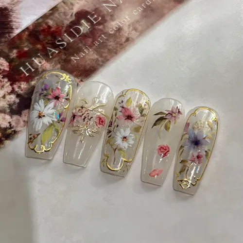Pegatinas Para Uñas Con Foil Dorado Y Diseño De Flores