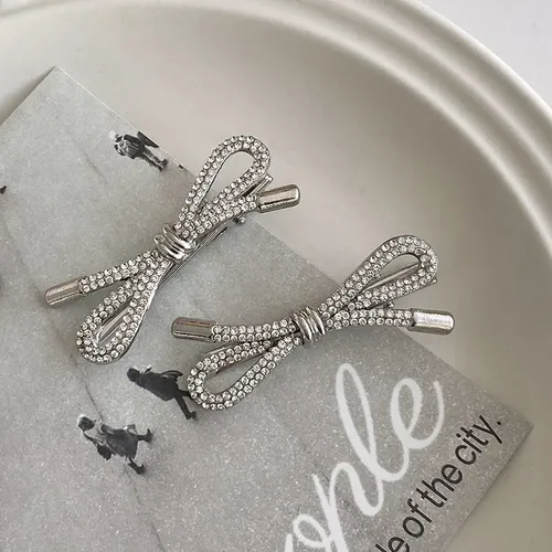 Broche De Pelo Mariposa Con Brillo Y Estras