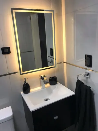 Espejo Luz Led Doble Guarda Esmerilada 60×70 Cm Baño Moderno