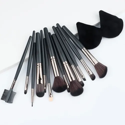 Set De 13 Brochas Y 2 Esponjas Triangulares Para Polvo