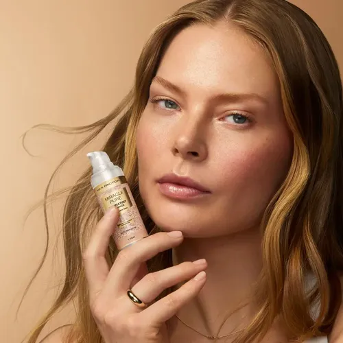 Base de maquillaje Max Factor Miracle Pure Hydratint Essence 40