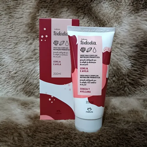 Hidratante Corporal Natura Tododia Cereza y Avellana 200ml Tipo de Envase Pote
