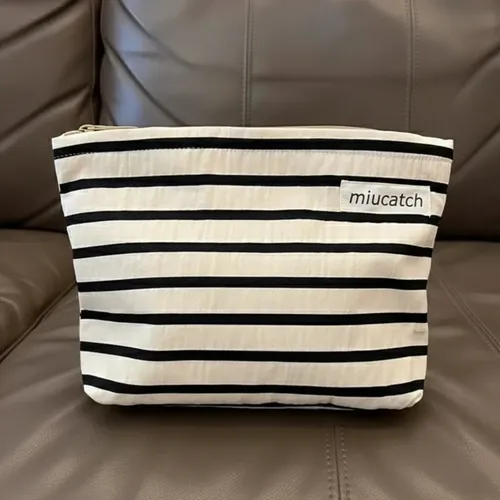 Hh Cosmetiquera Bolso Maquillaje Lapicera Rayas Negras 26 Pp