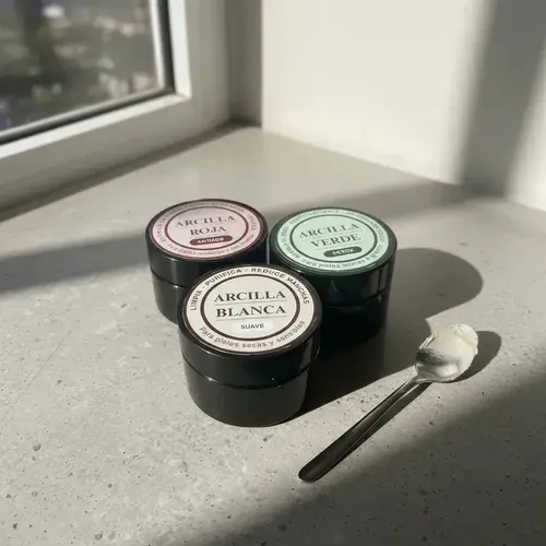 Arcillas Para Mascarillas Kit X3 Blanca Verde Roja 50gr C/u
