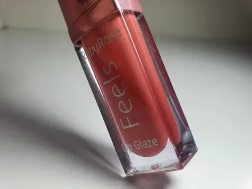 Brillo Labial Ruby Rose Lip Glaze 076