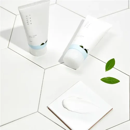Espuma Limpiadora Round Lab 1025 Dokdo Cleanser.