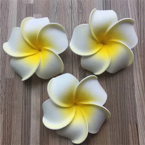 C Pinza For El Pelo Con Flor Plumeria Hawaiana (7 Cm)