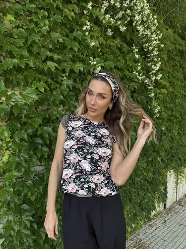 Pack Scrunchie y Vincha de Tela de Flores para Mujer