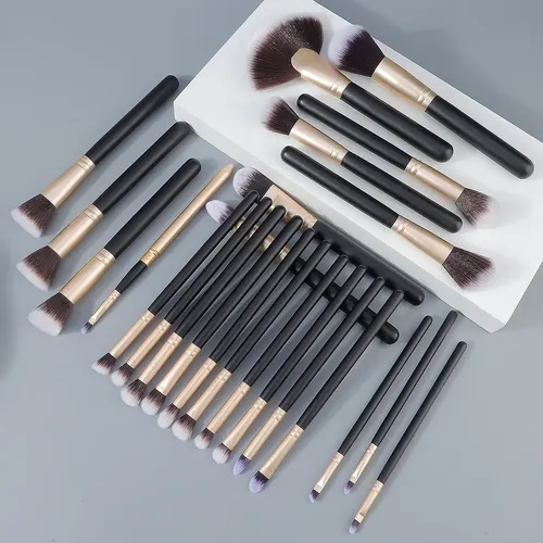 Set De 24 Brochas De Maquillaje Negras Mate