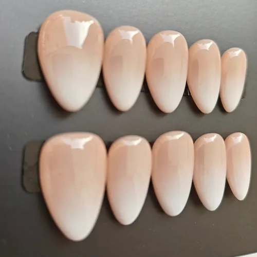 Uñas Press On Premium Hechas A Mano Veluna Reutilizables