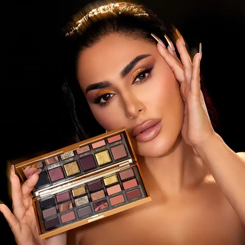 Paleta de Sombras Huda Beauty Empowered con 18 Tonos, de Larga Duración
