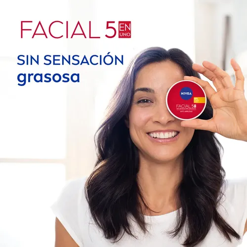 Crema facial 5 en 1 NIVEA Cuidado Antiarrugas para todo tipo de piel x 100 ml