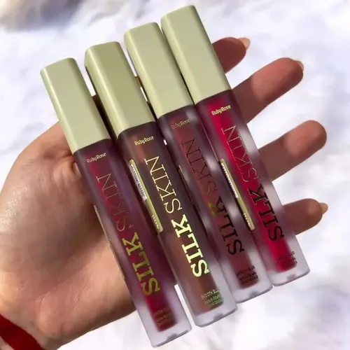 Lápiz labial líquido Smooth Blur Silk Skin Ruby Rose Color Splendor