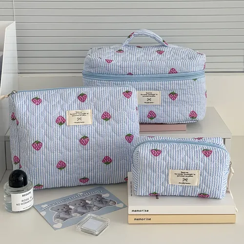 Bolsa De Cosméticos Azul Con Rayas De Fresa, Versátil, Portá Strawberry Stripe Blue Striped With Strawberry Print
