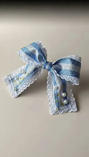 Moño Hebilla Argentina Accesorio Pelo Brillo Strass Puntilla Celeste Y Blanco