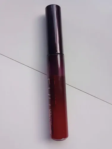 Labial Natura Una Ultra Care 24hs De Hidratación Color Vermelho 4c