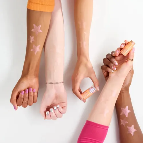 Iluminador En Barra Essence Baby Got Glow Holagrafico Rubor