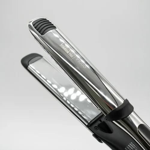 Plancha Planchita Pelo Essentia Titanium Pro Viggo Plateado