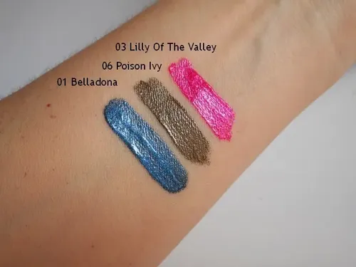 Essence Labial Metalico, Metal Shock Lip Paint Color Poison Ivy
