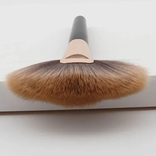 Brocha Abanico Gugus Makeup Maquillaje Profesional Negro Madera