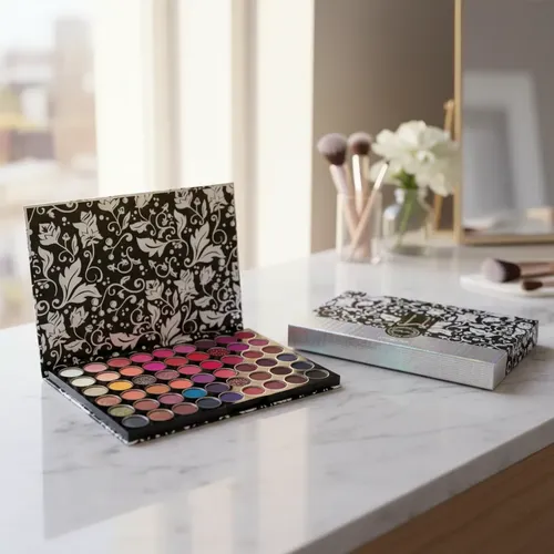Medecoo Paleta De 54 Sombras Para Ojos Modelo Negro
