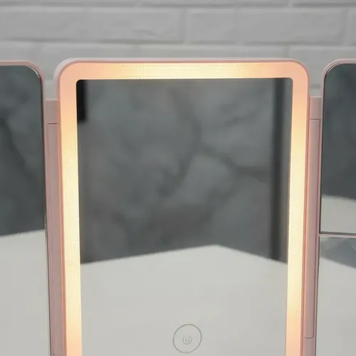 Espejo De Maquillaje Rosa Prini Con Triple Panel Y Luz Led