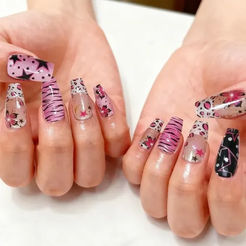 Paquete De 30 Uñas De Ballet Con Estampado Floral De Cebra Y