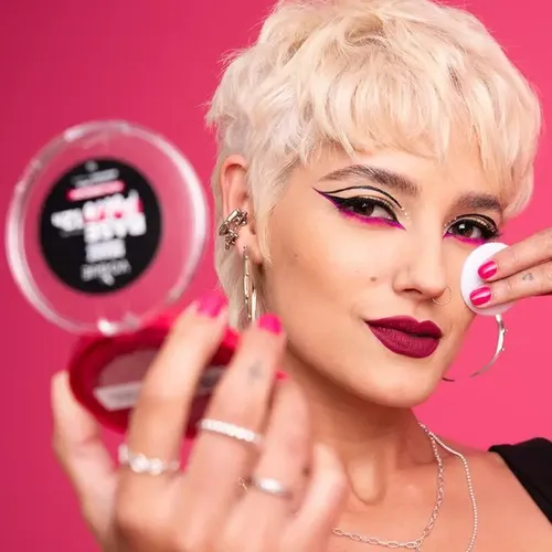 Base De Maquillaje En Polvo Vogue Resist 12h Tono Miel