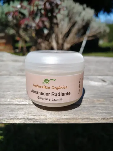 Set Nutritivo Revitalizante Cremas Dia+noche+jabon Zanahoria