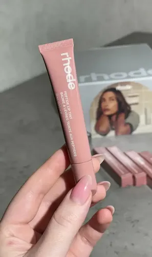 Labial Líquido Brillante Rhode Lip Tint Color Toast