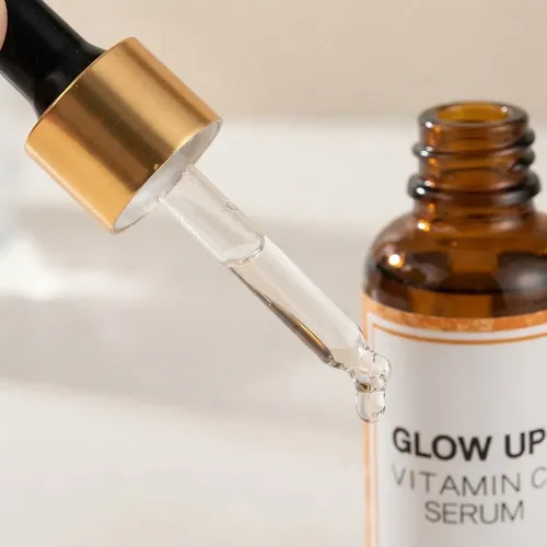 Suero Iluminador Con Vitamina C, 30 Ml Todo Tipo De Piel Día/noche