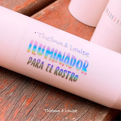 Iluminador Retractil En Barra Para Rostro Thelma Y Louise