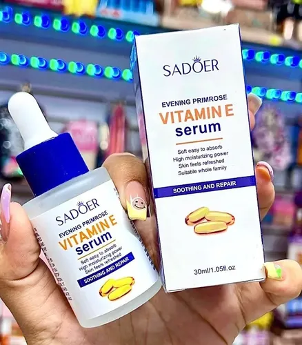 Sadoer Serum Vitamina E Antiarrugas Reafirmante Hidratante Antiedad para Todo Tipo De Piel 30 mL