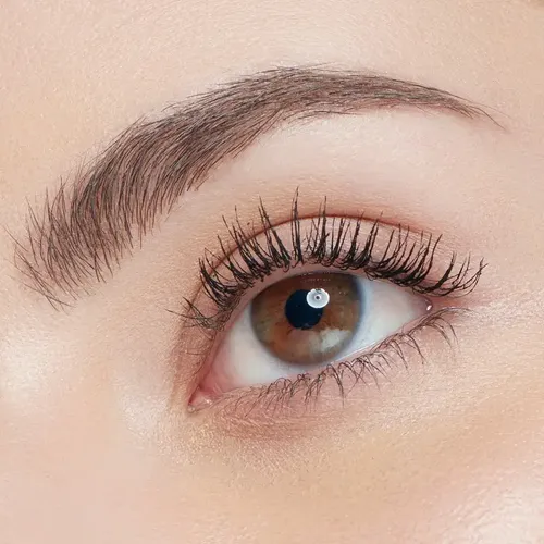 Máscara Efecto Pestañas De Muñeca Vogue Color Negro