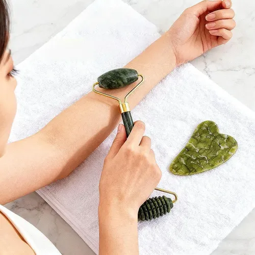 Set Rodillo Y Gua Sha Cuarzo Negro Para Masaje Facial