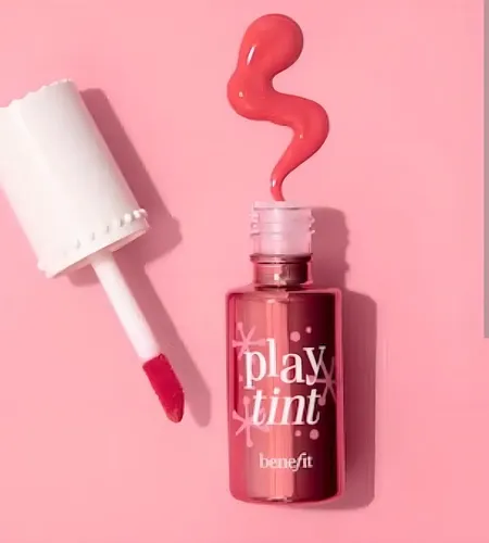 Labial Líquido Rosa Brillante Benefit Play Tint Larga Duración