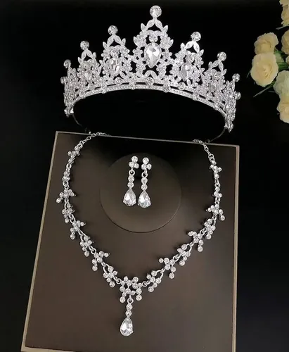 Tiara Collar Y Aros En Plateado Novia Quince Años Egresada