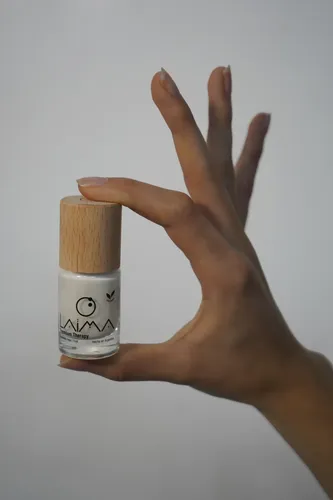 Esmalte Laima Care Therapy Cruelty Free Tratamiento