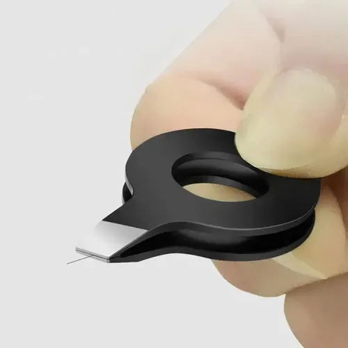 Pinza Inclinada Precisión Profesional Para Cejas Color Negro