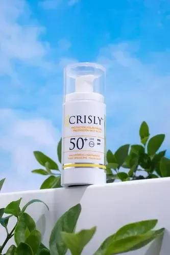 Protector Solar Crisly +50fps Acido Hialuronico Niacinamida