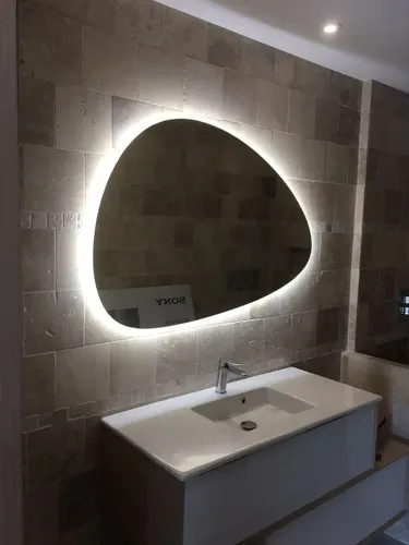 Espejo Irregular Led 80×70 Cm Luz Touch Con Desempañador