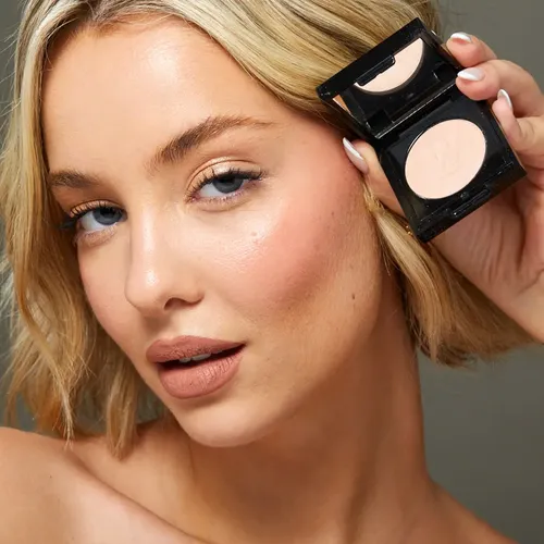 Wanda Cosmetics Iluminador Compacto Praga Textura Sedosa