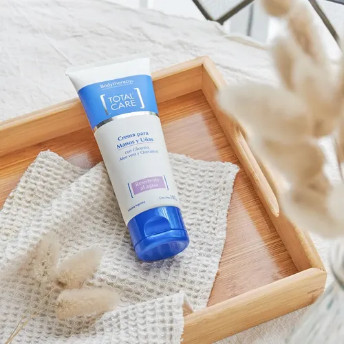 Capilatis Total Care Manos Y Uñas Con Aloe Vera Crema 100g