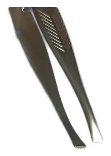 Pinza con luz LED para afeitarse las cejas, color plateado