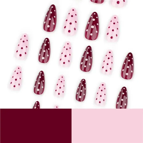 Uñas Artificiales En Tono Albaricoque Con Lunares Rojos.