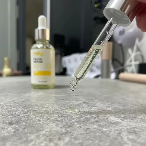Serum Facial Mely Vitamina C Ácido Hialurónico Colágeno mixta día/noche 30ml